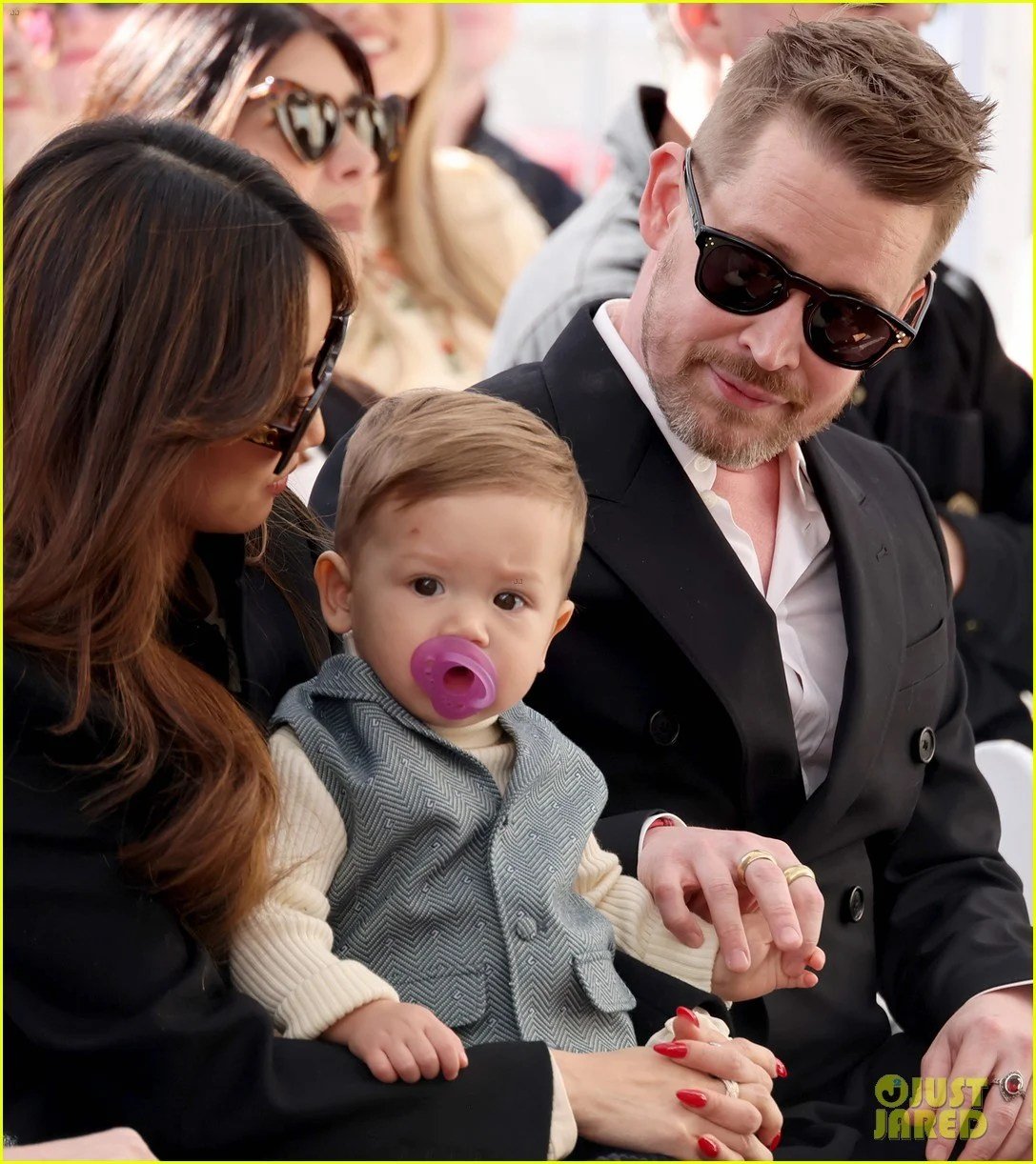 Brenda Song And Macaulay Culkins Sons Dakota And Carson